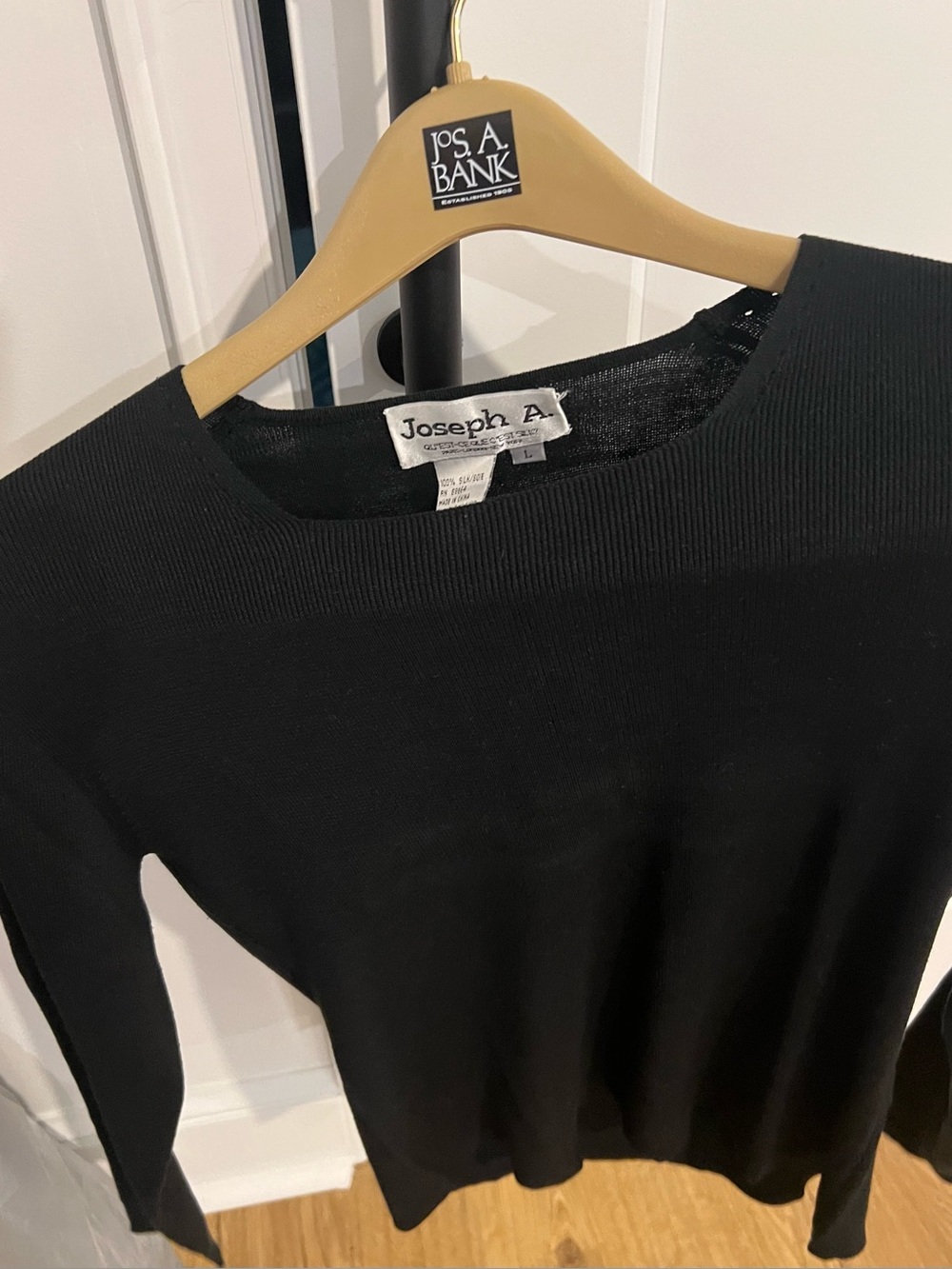 Joseph A. Black Long Sleeve Knit Top
